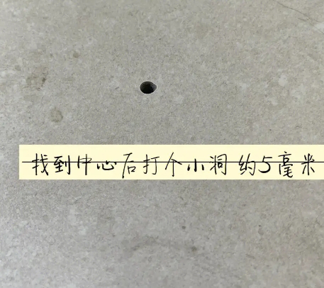 鄯善瓷砖空鼓维修公司专业解答在瓷砖铺贴过程中，如果砂料搅拌不均匀，将会带来以下问题